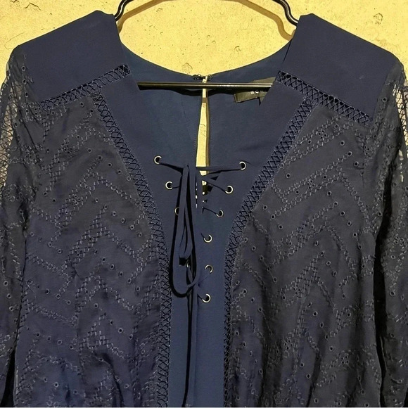 Adelyn Rae Navy Eyelet Lace Romper Sz M Long Sleeves Shorts - Picture 2 of 11